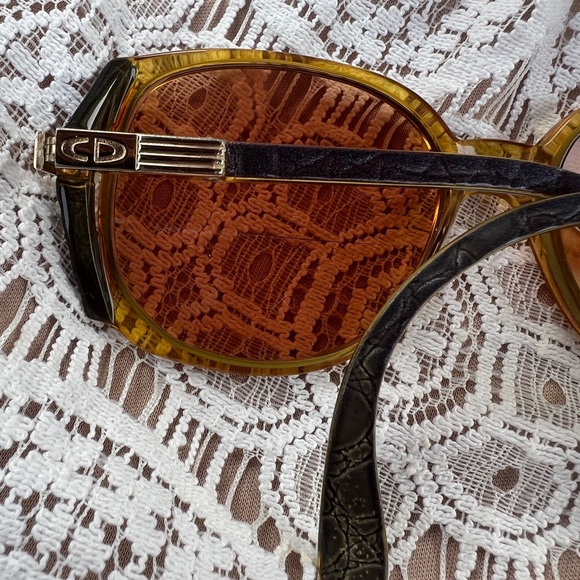 VINTAGE CHRISTIAN DIOR OVERSIZED EYEGLASS FRAMES - Picture 6 of 16
